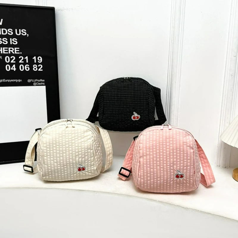 Sac à bandoulière brodé style  - Interior Design Korean Style avis et prix