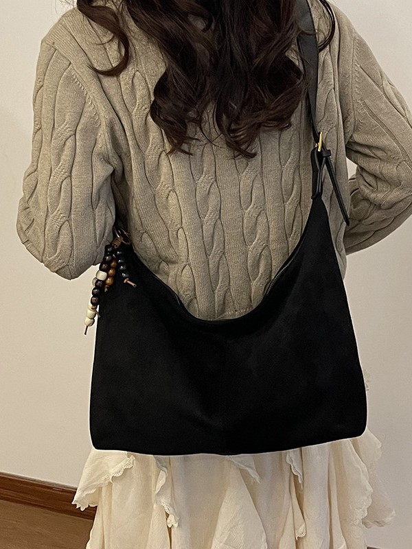 Sac en velours vintage pour fe - Interior Design Elegant avis et prix